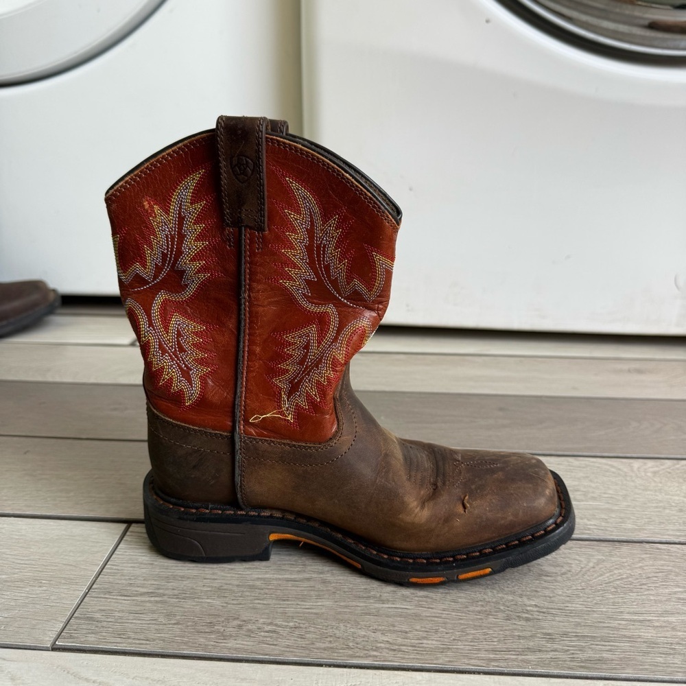 Ariat Kid’s WorkHog Wide Square Toe Boot | Size: 1 | Regular Condition 7/10 - Picture 5 of 12
